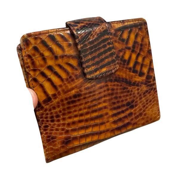 Brahmin Womens Brown Embossed Croc Leather Wallet Pre Owned - Picture 2 of 5